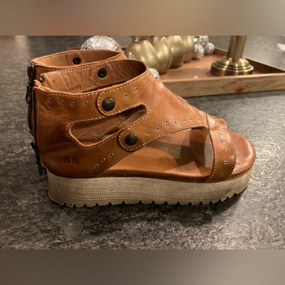 BedStu Brown Leather Wedge Sandals